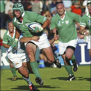 Alan Quinlan scores Ireland's only try