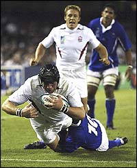 Phil Vickery scores his first try in an England shirt 