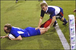 Brian Liebenberg dives over for France's second try
