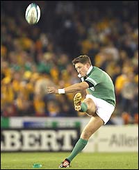 Ronan O'Gara kicks a conversion