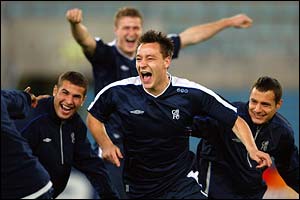 Chelsea's Adrian Mutu, Robert Huth, Carlo Cudicini and John Terry take part in training ahead of the Champions League match against Lazio 