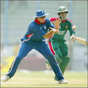 Michael Vaughan runs out Manjural Islam Rana