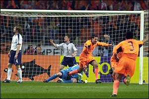 Ruud van Nistelrooy scores Holland's third
