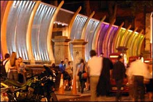 The Wall of Light (by night)