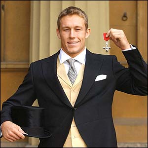Jonny Wilkinson displays his MBE