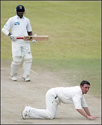 Sri Lanka opener Sanath Jayasuriya strats his innings making 25 runs