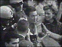 Cuban prisoners arriving back in Florida