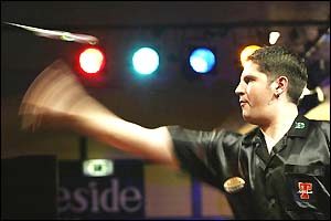 Gary Anderson in action