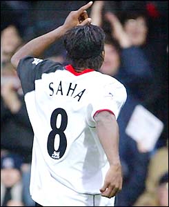 Louis Saha celebrates scoring against Southampton