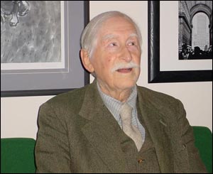 Sir Kyffin at the launch of Oriel Gwyngyll Gallery in Llanfairpwll