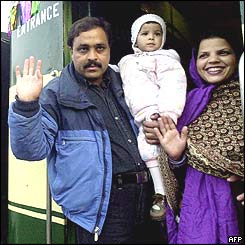 Travelling family with baby born after the border was sealed