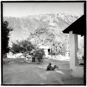 Simon Kamfudze at the Mutemwa Leprosy Settlement (Photograph by Simon Roberts)