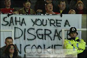 Fulham fans vent their anger towards Louis Saha