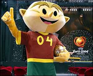 Euro 2004 mascot Kinas