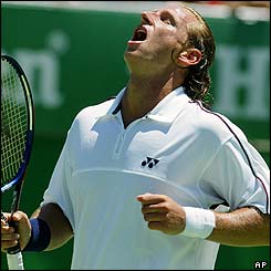 David Nalbandian looks to the heavens