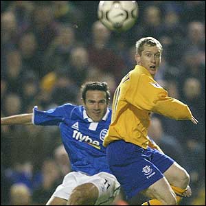 Stan Lazaridis fires in Birmingham's second against Everton 