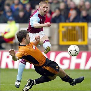 Thomas Hitzlsperger strikes Aston Villa's first goal at Molineux