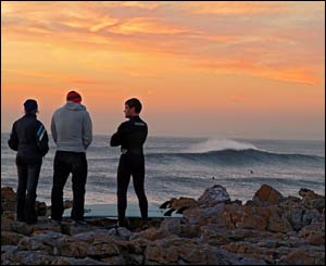 Surfers enjoying the sunset at a chilly Rest Bay, Porthcawl (Gerwyn Gibbs)