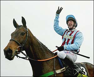 Jim Culloty salutes the huge crowd 