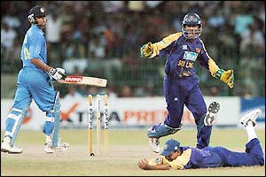 Rahul Dravid turns to see that has innings has come to an end for 16