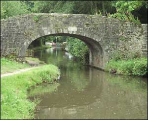 Goytre Wharf Bridge on the Monmouthshire and Brecon Canal (Dot Jones, from Pencroesoped, Llanover)