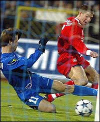 Steven Gerrard scores the opener for Liverpool