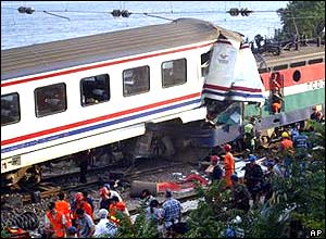 Train wreckage near the village of Tavsancil, in north-west Turkey