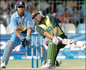 Inzamam-ul-Haq goes on the attack