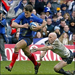 Yannick Jauzion scores his second try after 73 minutes