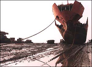 Ship beached at Alang