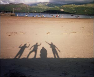 Roberto Castro and other Mexican friends enjoying the sun in Barmouth