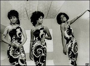 Ross (right) with Cindy Birdsong and Mary Wilson in 1970