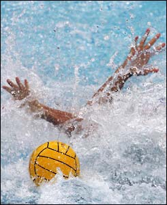 Victory for Italy in water polo