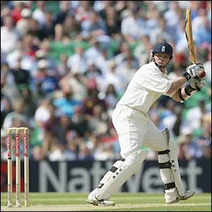 Ian Bell makes a solid start to his Test career