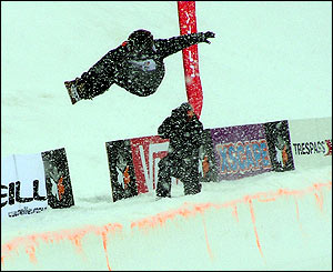 Dom Harington (pic by Stewart Walsh)