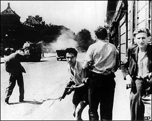 Fighting on the streets of Paris