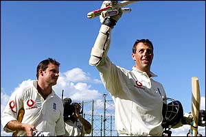 Andrew Strauss (left) and Marcus Trescothick