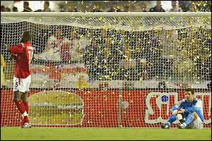 Frustration for Anthony Gardner and David James 