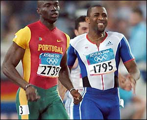 Darren Campbell equals his season's best with a time of 20.59 seconds