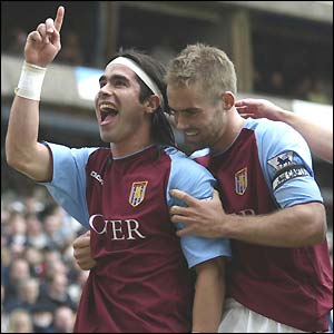  Juan Pablo Angel celebrates scoring