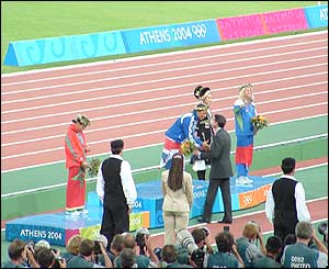 Stephen Cudd's picture of Kelly Holmes 800m medal ceremony 