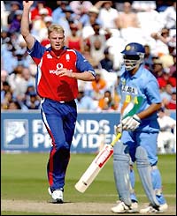 Andrew Flintoff makes the breakthrough as Gavaskar and Mohammed Kaif put on 40 runs