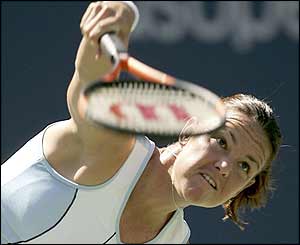 Lindsay Davenport beats Arantxa Parra Santonja