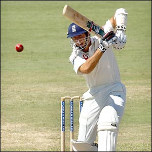 England openers Michael Vaughan and Marcus Trescothick dig in to reach 145-0 at the close