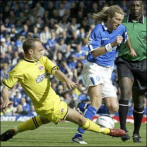 Danny Murphy challenges Robbie Savage