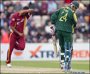 Corey Collymore removes Naved-ul-Hasan