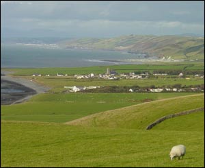 Eric Drogin, from Massachusetts, sent in ths shot from Llansantffraed on the mid-Wales coast of Cardigan Bay