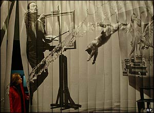 Dali installation in Barcelona, 2004