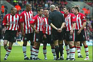 Southampton players appeal to the referee