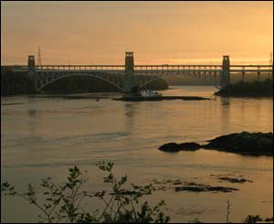 The Britannia bridge from the Anglesey side at sunset (Ian Yule, from Anglesey)